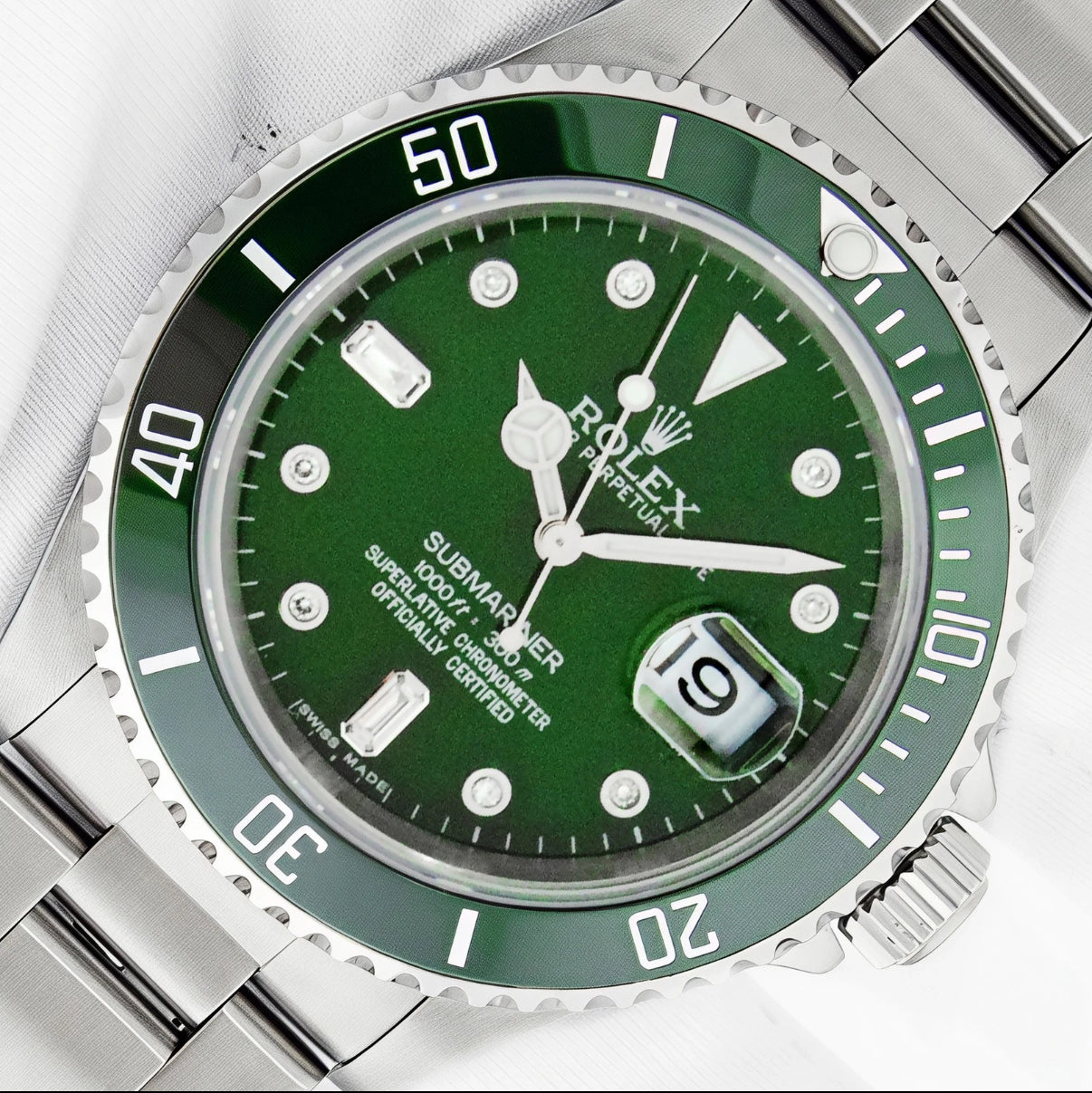 ROLEX SUBMARINER DATE 126610LV